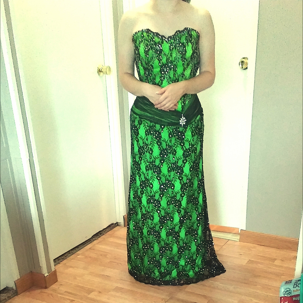 Vintage 2008 Prom dress Size 6